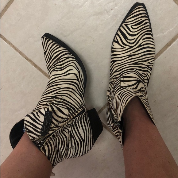 Meet your Posher, Taumi Rai - Picture 5 of 13